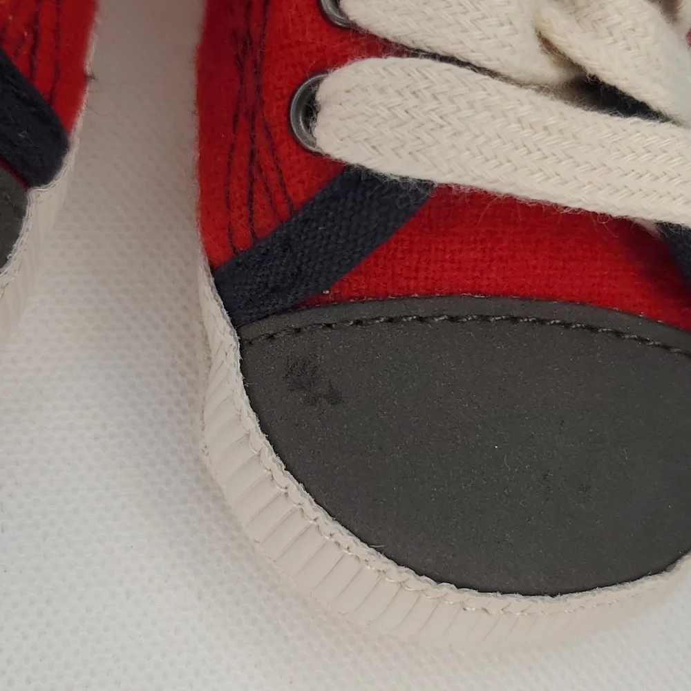Baby Gap Sneaker size 3-6 months